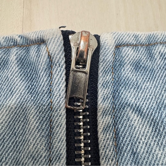 NWT Lioness Papa Don't Preach Denim Zip Crop Top Tank Women's Medium Light Wash - Picture 15 of 15